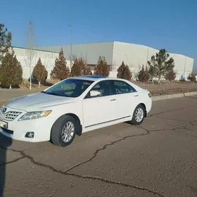 Toyota Camry 2011