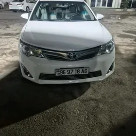 Toyota Camry 2012