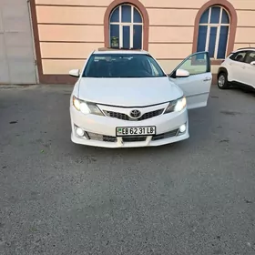 Toyota Camry 2014