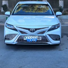 Toyota Camry 2021