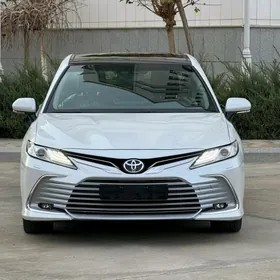 Toyota Camry 2023