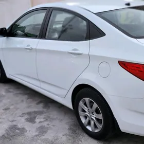 Hyundai Accent 2014