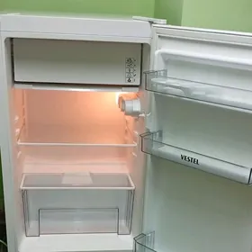 Продаётся Холодильник VESTEL