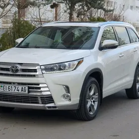 Toyota Highlander 2019