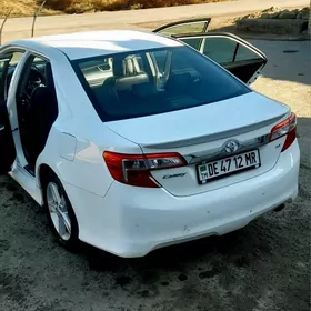 Toyota Camry 2012