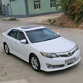 Toyota Camry 2011