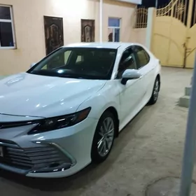 Toyota Camry 2022