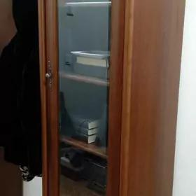 Шкафы  серванты