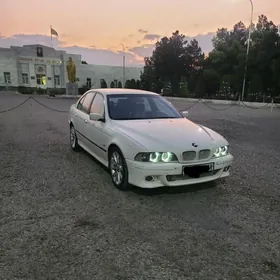 BMW E39 2002
