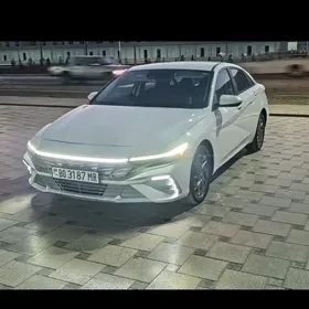 Hyundai Elantra 2024