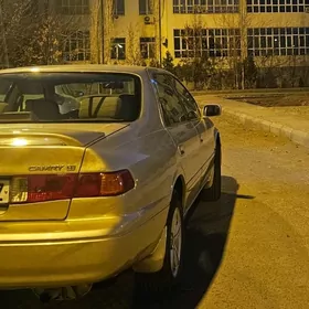 Toyota Camry 2000