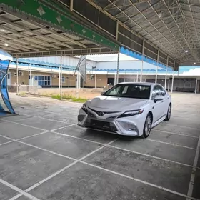 Toyota Camry 2020