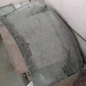 Toyota avalon 2005-200 лобовой