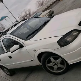 Opel Astra 2000