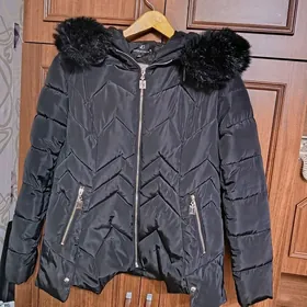 Куртка -теплая.