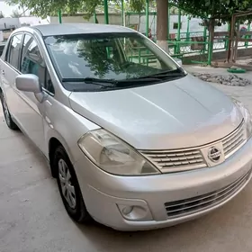 Nissan Versa 2008