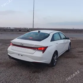 Hyundai Elantra 2021