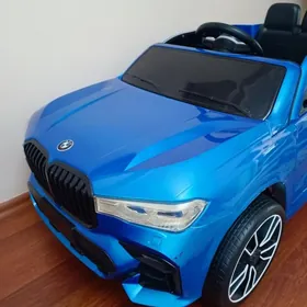 детская машина BMW