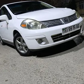 Nissan Versa 2008