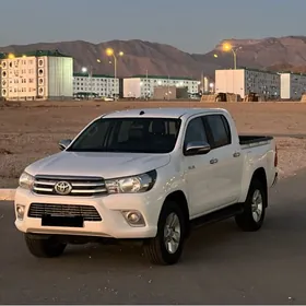 Toyota Hilux 2016