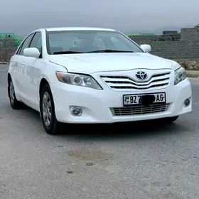 Toyota Camry 2010