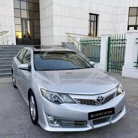 Toyota Camry 2013