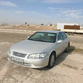 Toyota Camry 2001