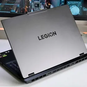 Lenovo LegionOLED|RTX5060|R7