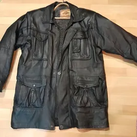 Кожаная куртка.