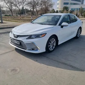 Toyota Camry 2022