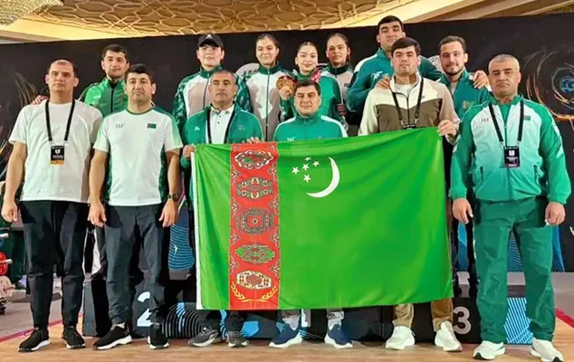Türkmen agyr atletikaçylary Dohada geçirilen ýaryşda 21 medal gazandylar