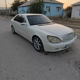 Mercedes-Benz S-Class 1999