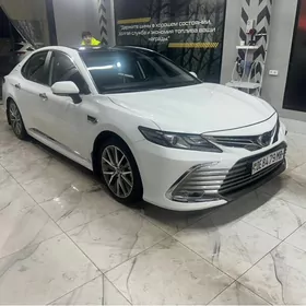 Toyota Camry 2024