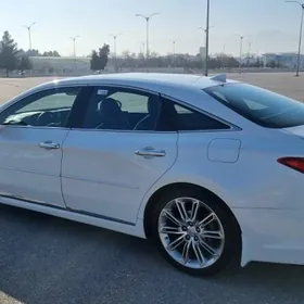Toyota Avalon 2019