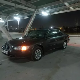 Toyota Camry 2000
