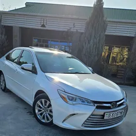 Toyota Camry 2017