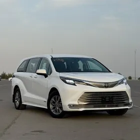 Toyota Sienna 2022