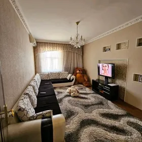 Mir1 Mir bazaryň ýany 3 komnat