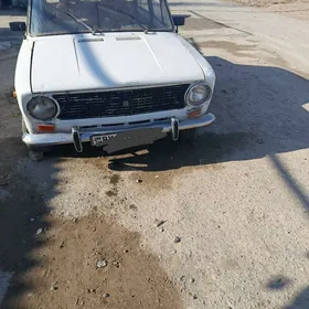 Lada 2104 1986