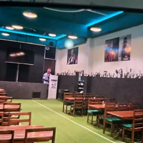 Arenda,BILÝART,Pleýsteýṣin