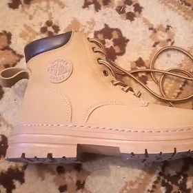 продам срочно ботинки