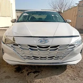 Hyundai Elantra 2021