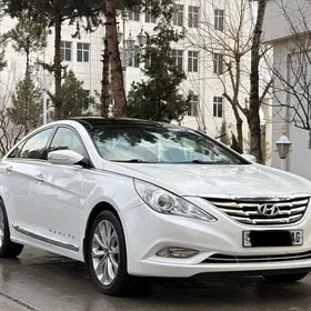 Hyundai Sonata 2011