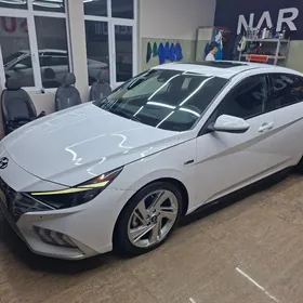 Hyundai Elantra 2023