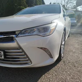 Toyota Camry 2017