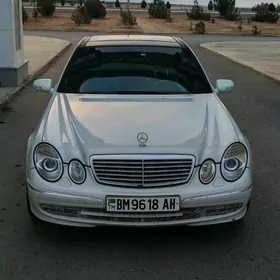 Mercedes-Benz E500 2003