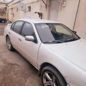 Nissan Cefiro 1995