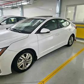 Hyundai Elantra 2019
