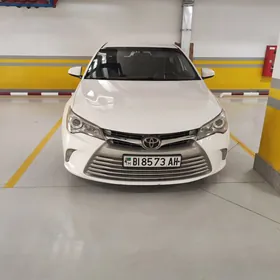 Toyota Camry 2017