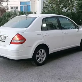 Nissan Versa 2010